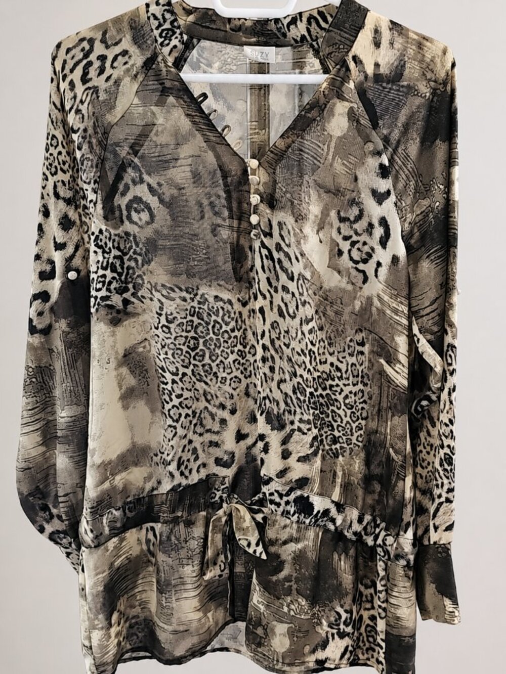 Suzy Shier Animal Print Button Front Blouse Size S